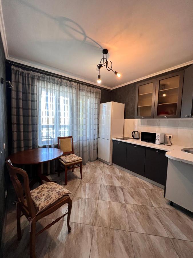 Уютная 1 Комнатная Квартира На Софии Русовой Apartment Kiev Ngoại thất bức ảnh
